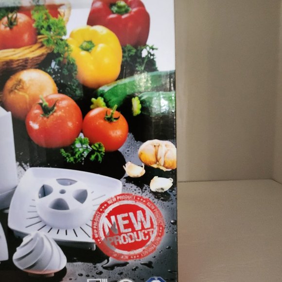 Mueller Spiral Ultra Multi-Function Vegetable Spiralizer/Mandoline Slicer/Citrus - Picture 3 of 8